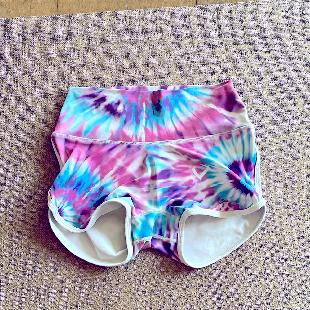Violate the Dress Code scrunch butt Sugar Shorts